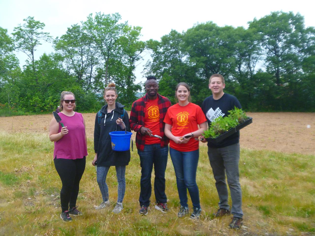 Planting volunteers at Cherokee Park