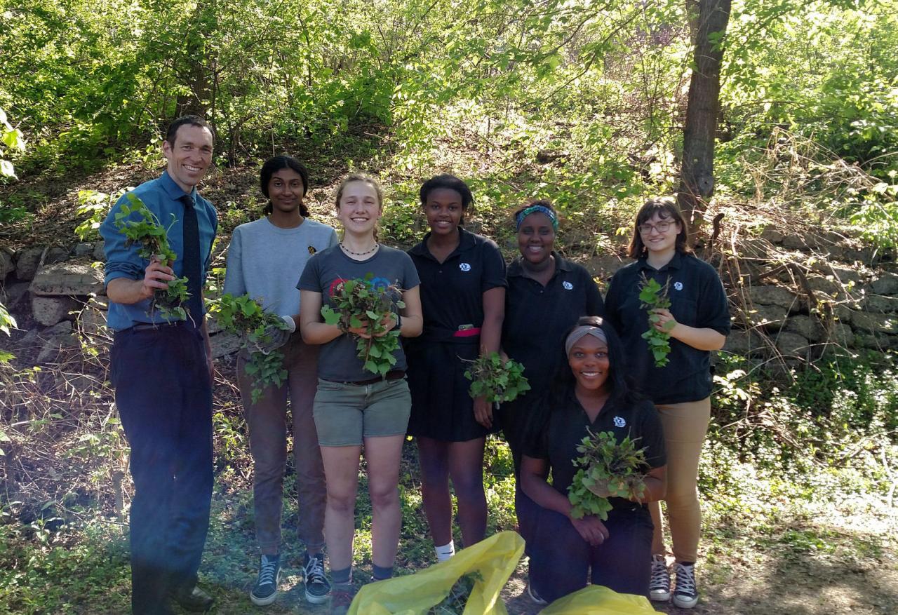 DeLaSalle High School Green Team volunteers