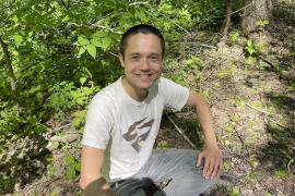 Volunteer pulling garlic mustard