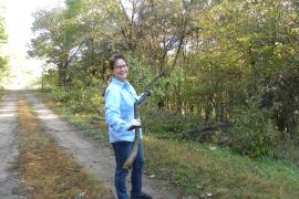 Volunteer hauling brush