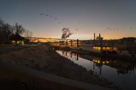 Sunset from Harriet Island over the river.