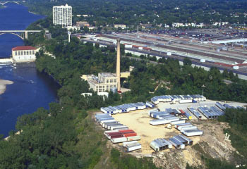  Ford's Ranger plant in St. Paul. ]